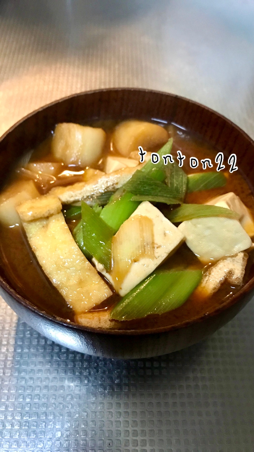 油揚げたっぷり豆腐と麩の味噌汁☆