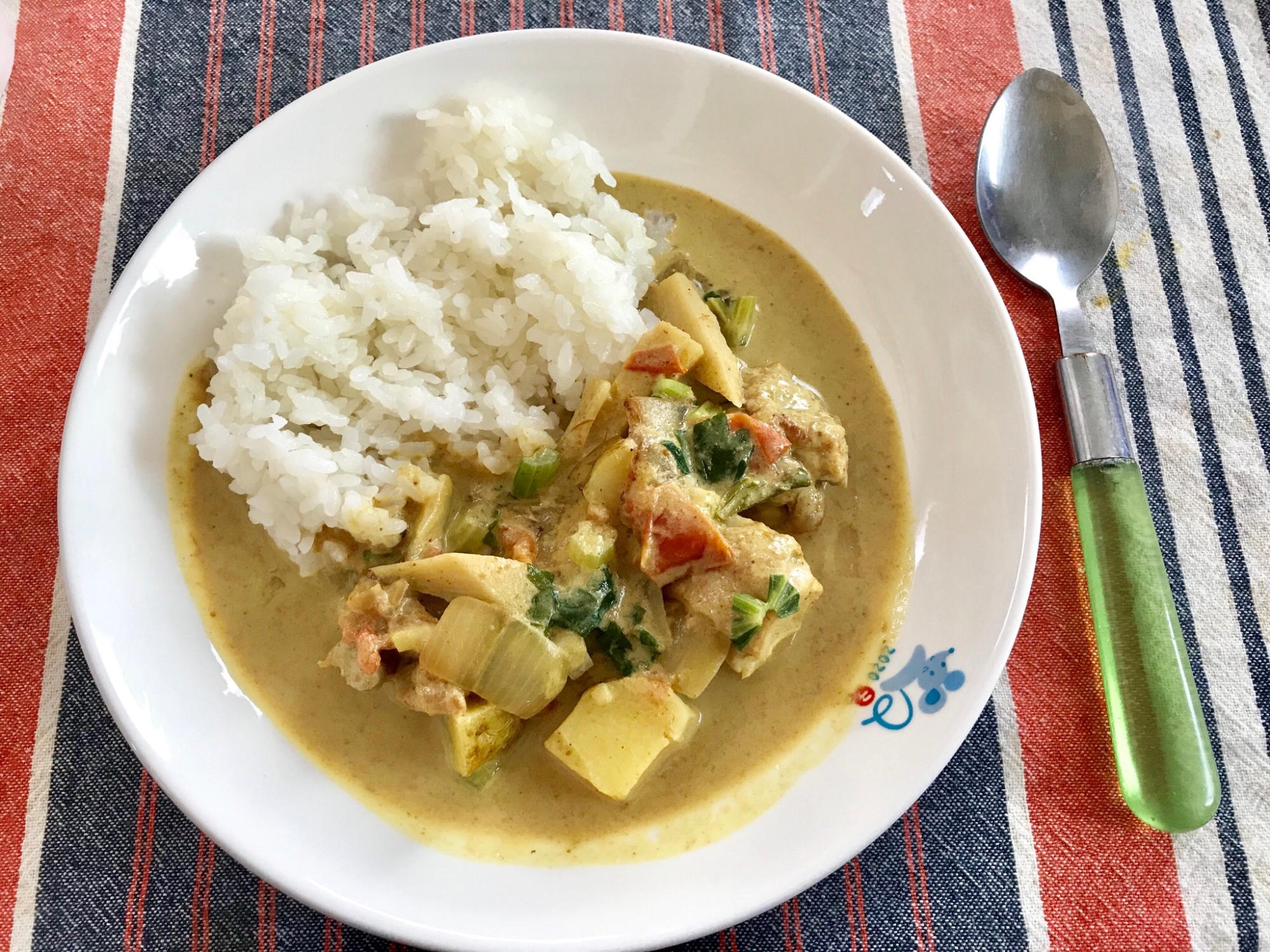 本格タイ風。簡単、イエローカレー。