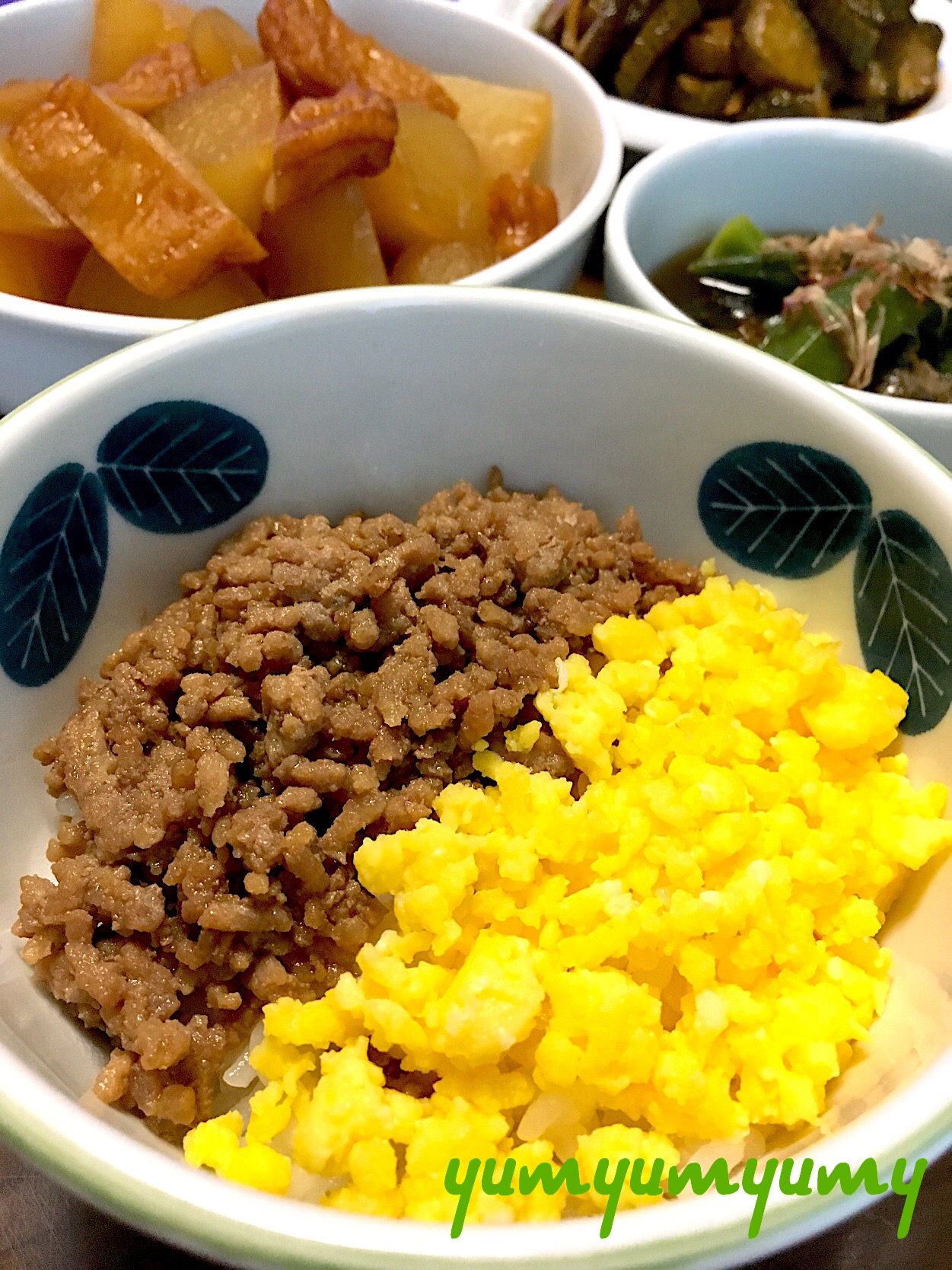 そぼろ丼です☆豚ひき肉でコク＆旨みの深いお味に♪♪