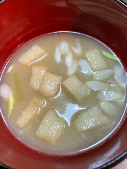 ✩°｡⋆⸜わかめと油揚げのお味噌汁✧*｡･