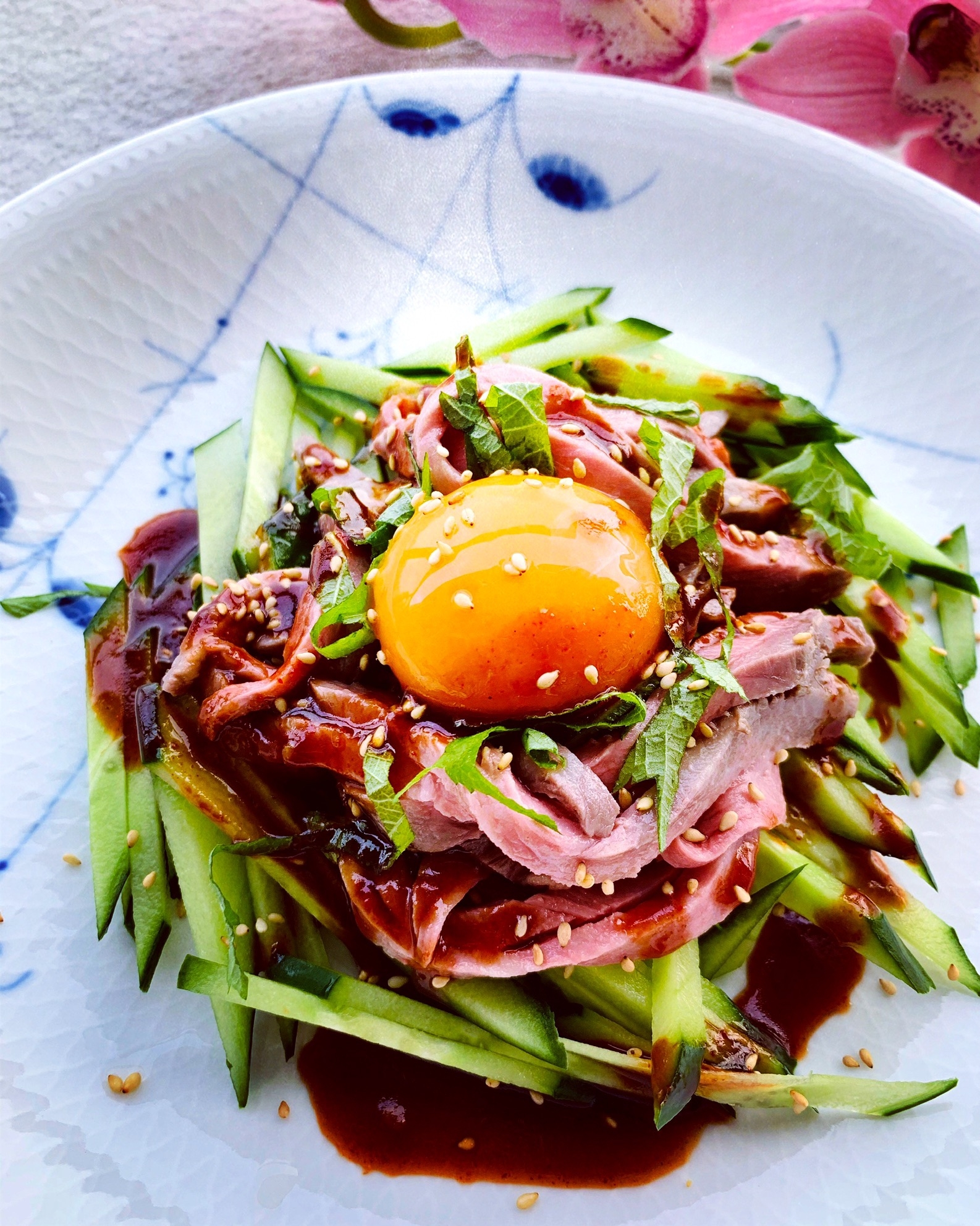 炊飯器で作る★ローストビーフがユッケに変身