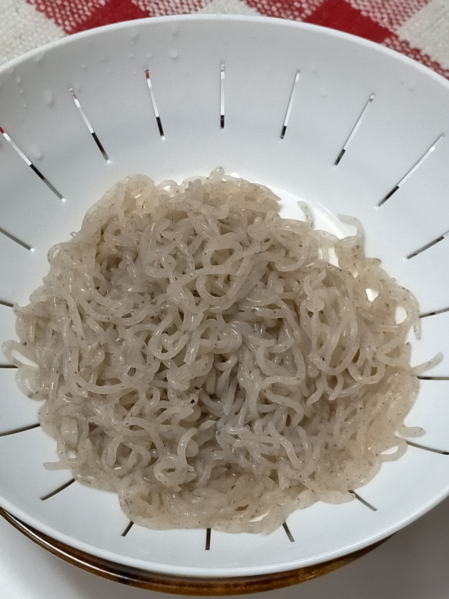 レンジ加熱☆で簡単！「糸こんにゃく」のアク抜き～♪