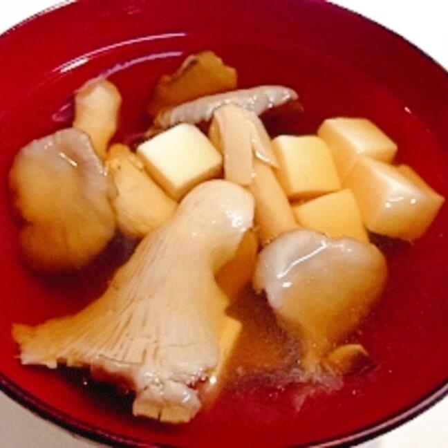 旬に美味しい一杯です☆ヒラタケの中華スープ