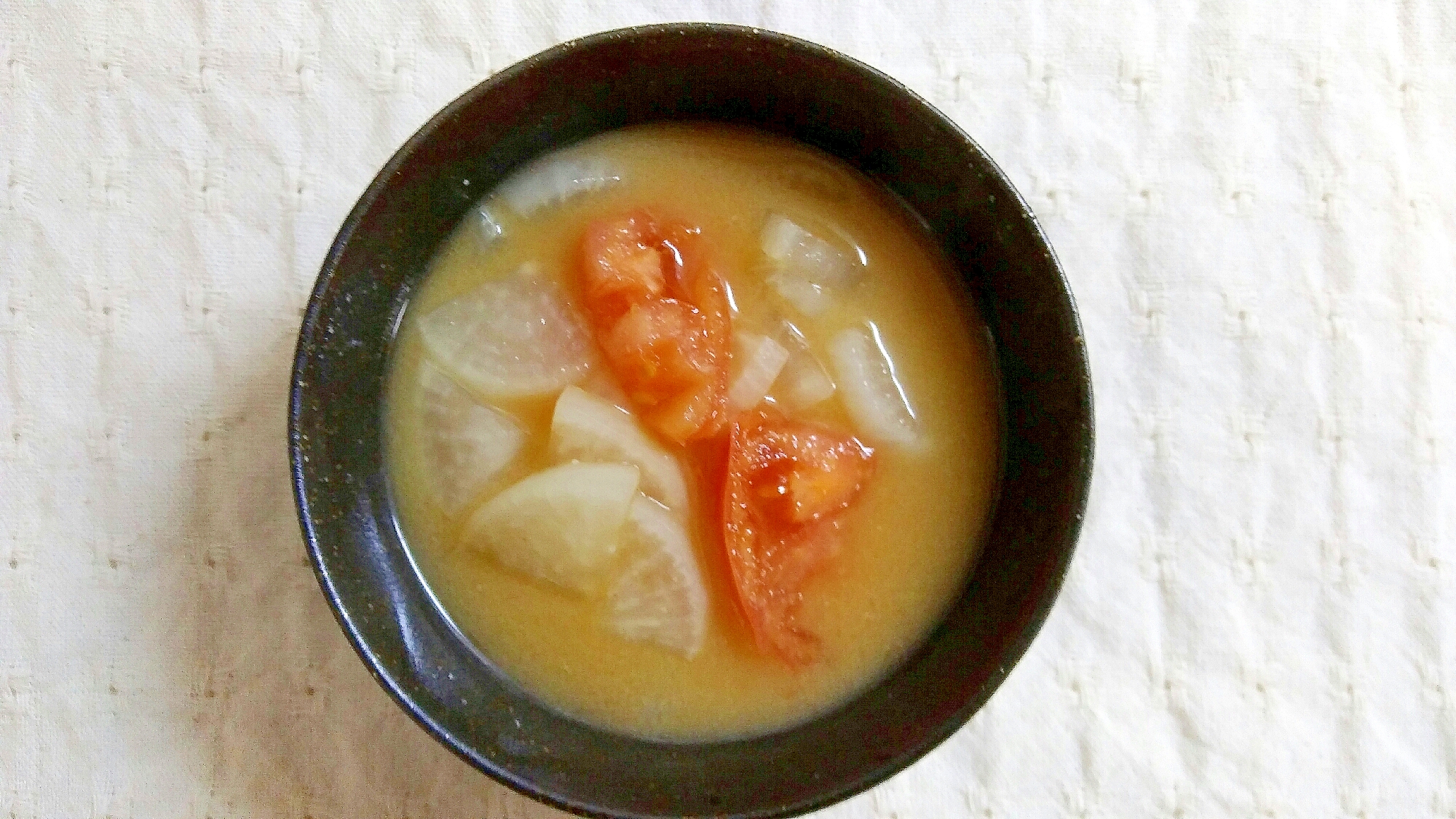 トマトと大根のお味噌汁