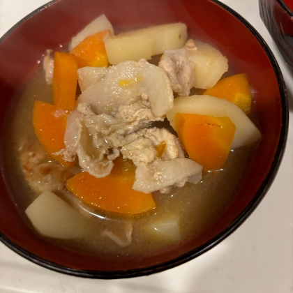 あったかこくうま豚汁