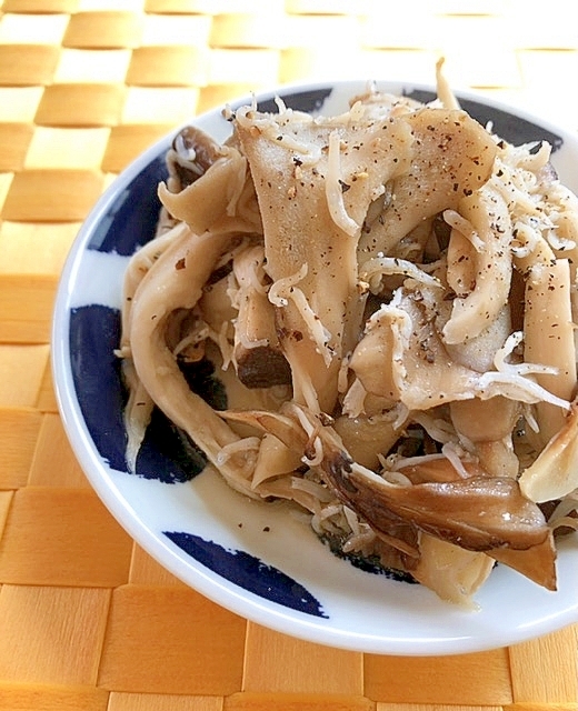 ストウブで☆きのこしらす炒め○ダイエット・糖質オフ